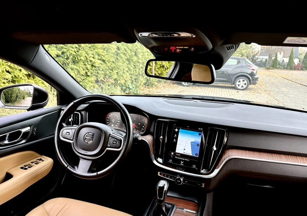 Volvo V60 cena 84400 przebieg: 117890, rok produkcji 2018 z Żukowo małe 781